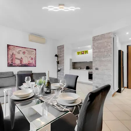 Apartmán Pran27 -crescenzago - - Large - Bright - Milán