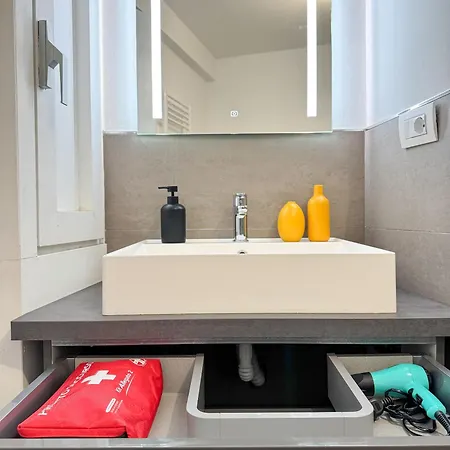 Apartment Spiga Elite Studio - Near San Babila M1 *