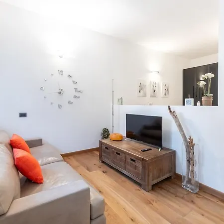 Apartment Modern I Free Wifi, Ac & Metro Nearby Milan