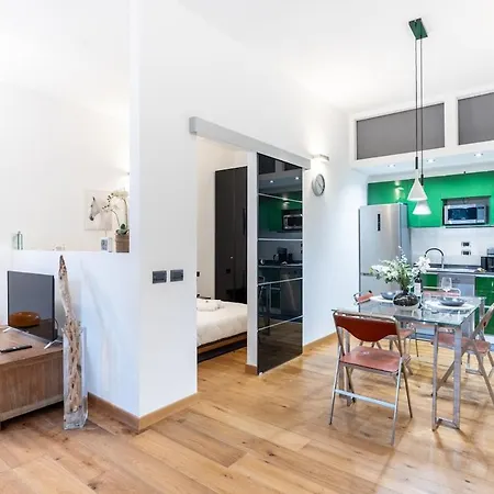 Modern I Free Wifi, Ac & Metro Nearby Milan