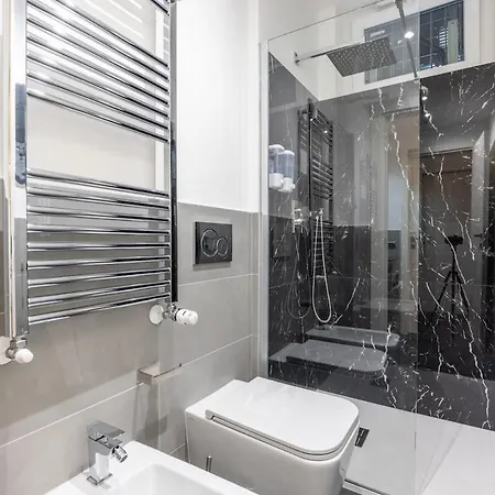 Modern I Free Wifi, Ac & Metro Nearby Apartment *
