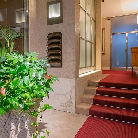 Duomo - 3 Minutes From The Duomo * Milão