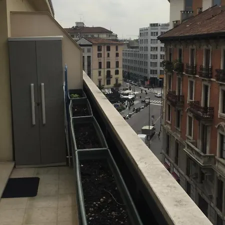 Delightful Two-room In Brera Appartement Milaan