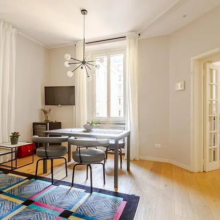 Appartement Montenero In Porta Romana, Centro Milaan