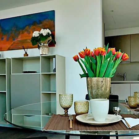 Appartement San Babila Tower With Panoramic Terrace Overlooking Duomo By Rentopolis