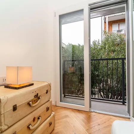 Nivola House, Bilocale Su Tre Livelli E Terrazzo