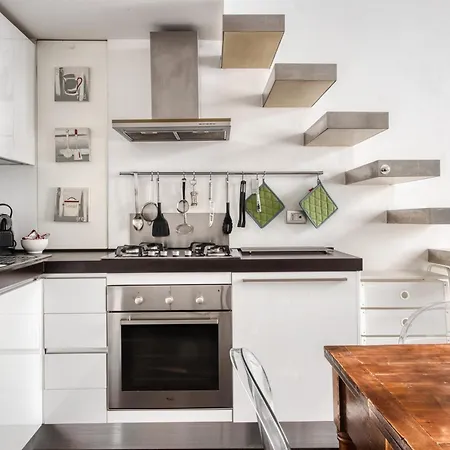 Stylish Top-floor Apt; Design Disctrict *