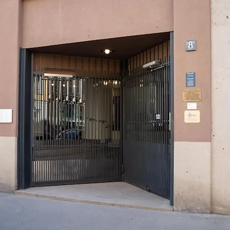 Duomo, La Residenza Isabella - Via Pantano House شقة ميلان
