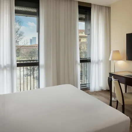 Unahotels Cusani Hotel