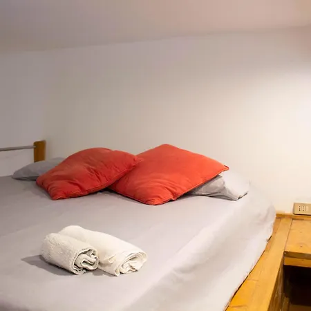 M3 Brenta - Prada District Loft Apartman