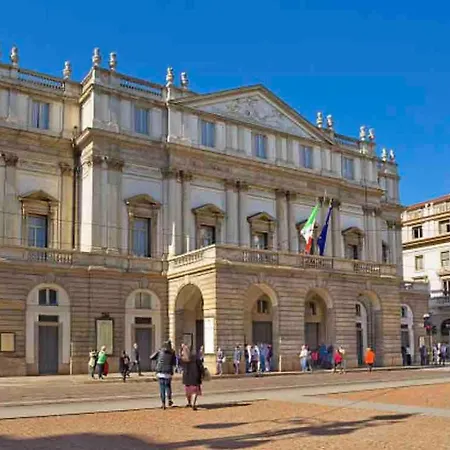 Brera Center Milano-the Art Of Living-metro Milán