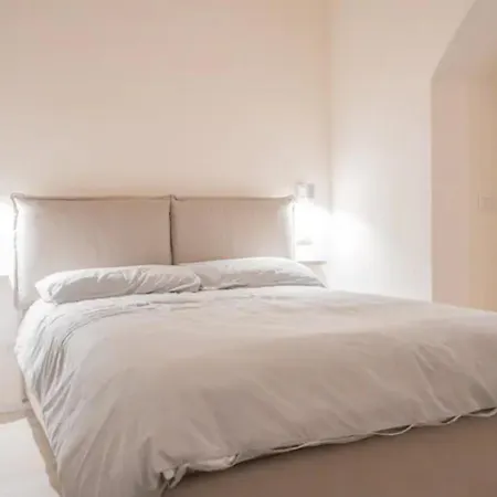 Apartment Garibaldi , Intrho Milan