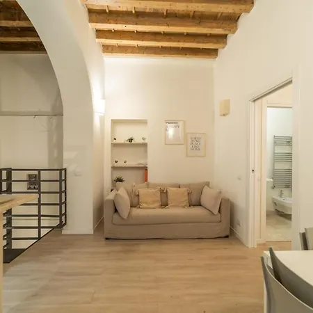 Apartment Garibaldi , Intrho