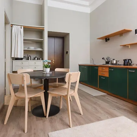 Da Laura - Center - M1 Station Apartman *