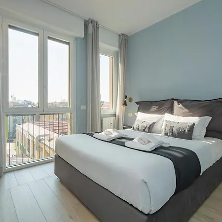 New Two-room A Stone's Throw From The M3 Metro Appartement