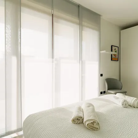 Precotto - Rucellai - Bilocale Con Ampio Balcone