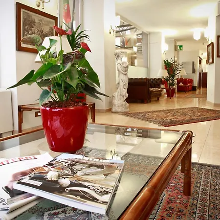 Garibaldi Palace 3* Милан