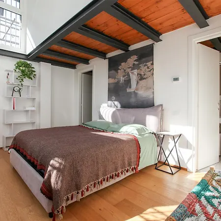 Beautiful Loft Near Navigli Milão