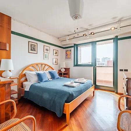 Luxury Penthouse - Sauna, Garage, Office, Terrace Holiday home