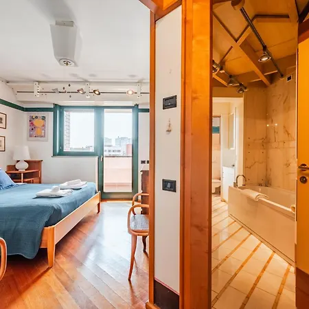 Luxury Penthouse - Sauna, Garage, Office, Terrace Holiday home *