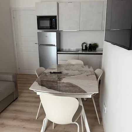 Mihouse Res Apartament *