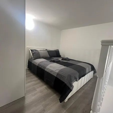 Bbqueen Loft Sui Navigli Milan