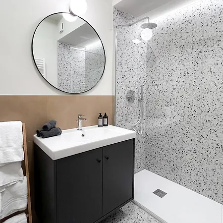 Vassily Deluxe - Metro M1 - Rembrandt 45 * Milano