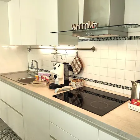 Matthias - - Modern And Cozy Flat, Close To The Metro - 15 Min From Station, Close To San Raffaele Апартаменты