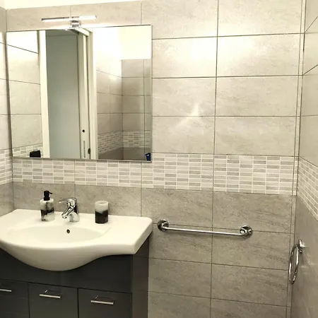 Апартаменты Matthias - - Modern And Cozy Flat, Close To The Metro - 15 Min From Station, Close To San Raffaele Милан