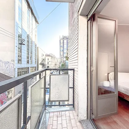 Nel Cuore Di Via Tortona Milano