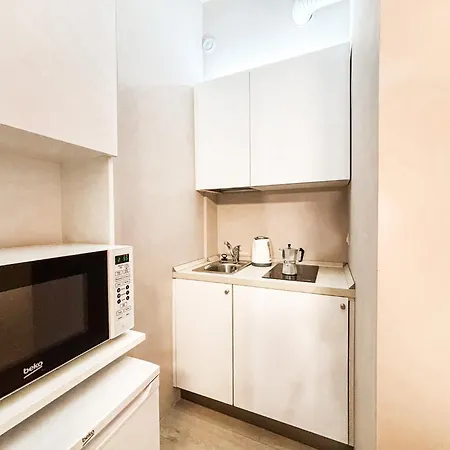 Appartamento Nel Cuore Di Via Tortona Milano