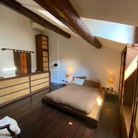 Adalbert House On 2 Levels מילאנו