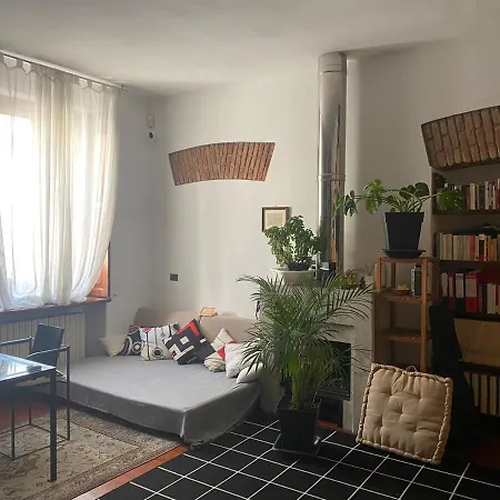 Adalbert House On 2 Levels דירה *