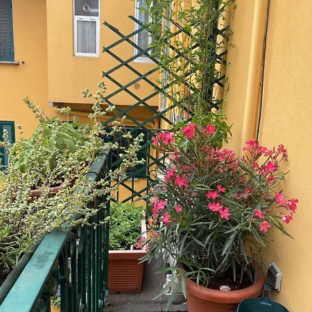 Adalbert House On 2 Levels דירה