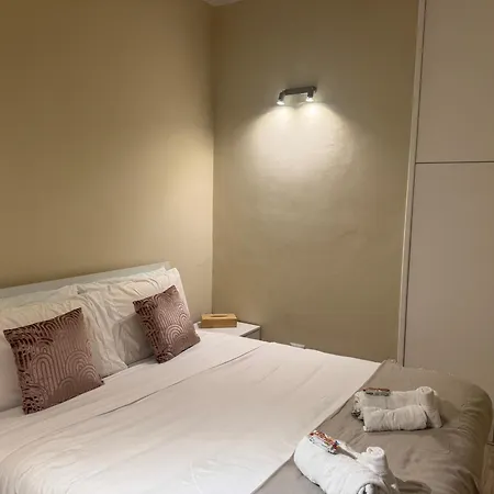 Apartament La Regina Delle Locazioni Ai Navigli 2