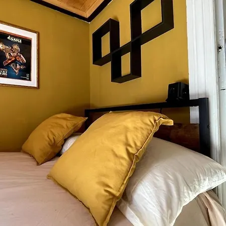 Stylish Duplex On Two Levels 15 Mins From Duomo Milan