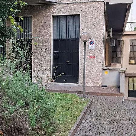 01 Monolocale Ristrutturato A Nuovo Appartement