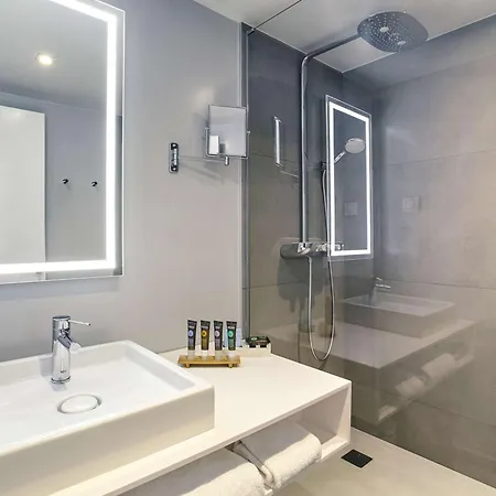 Hotel Novotel Linate Aeroporto 4*