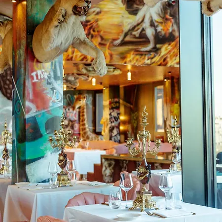 Hotel Collini 4*