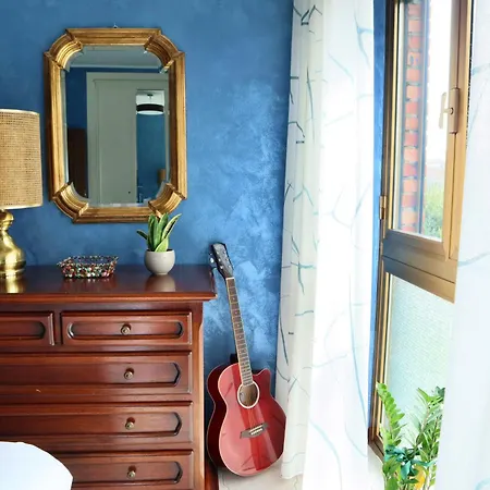 Cozy Room In Elegant Flat Shared With Alex, Tube 5 Min Walking Homestay