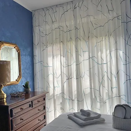 Cozy Room In Elegant Flat Shared With Alex, Tube 5 Min Walking *