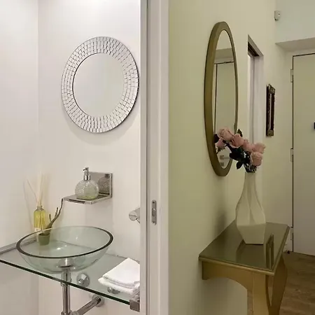 Please Read My Host Profile At Bottom Of Page Before Making A Request # Luxury In # דירה
