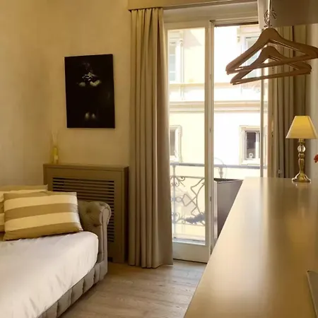 Please Read My Host Profile At Bottom Of Page Before Making A Request # Luxury In # * מילאנו