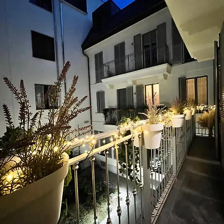 New Quiet And Design In The Heart Of Lägenhet