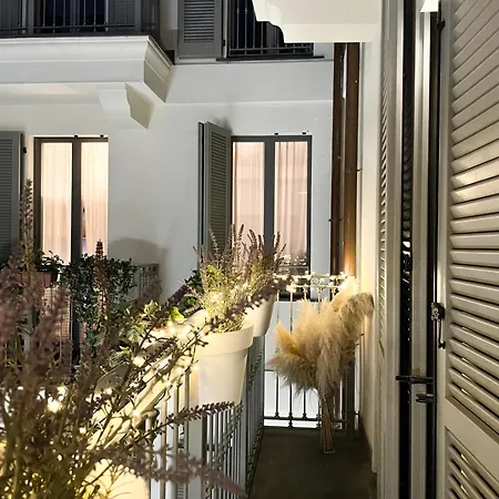 New Quiet And Design In The Heart Of Lägenhet