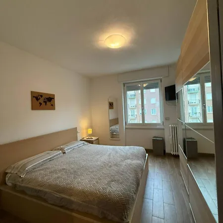 Stanza In Luminoso E Silenzioso