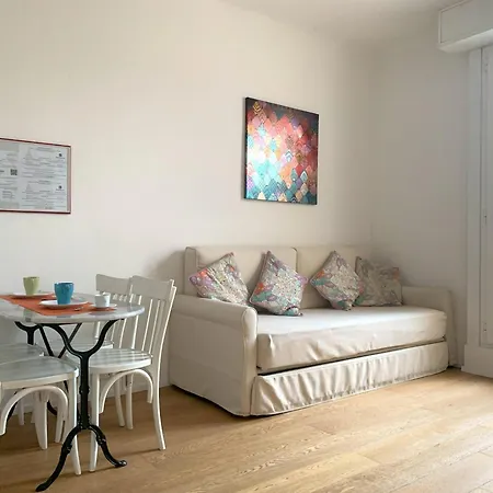Exclusive Location, Cozy And Modern * Milán