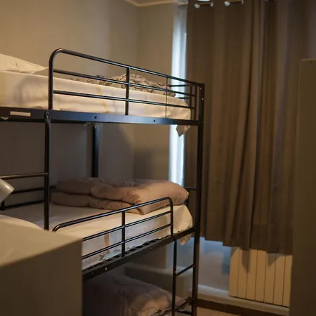 Hostel Lion & Youth