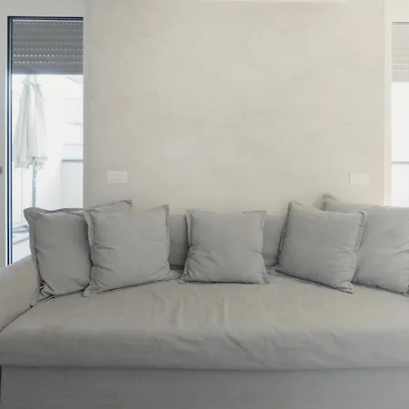 Apartment Gohost - Next To The Olympic Village Terrace Milan