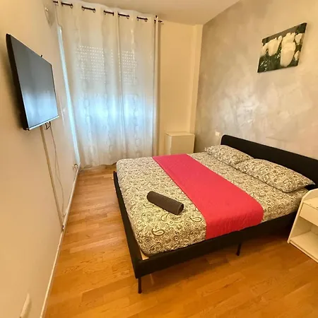 Апартаменты Farini House *